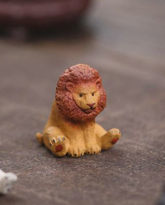 Lion Tea Pet