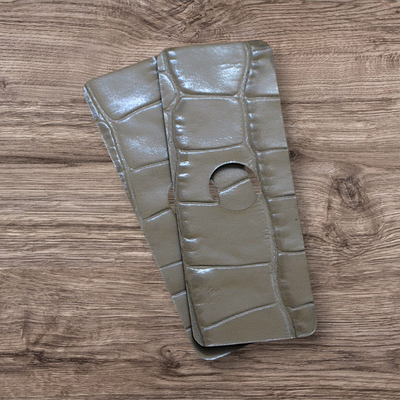 No. 13 – Croc Pattern Earth-Tan Leathers