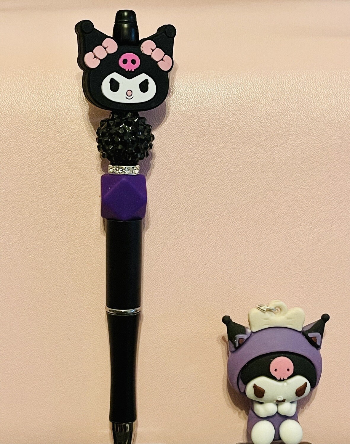 Kuku and Her Bows Pen