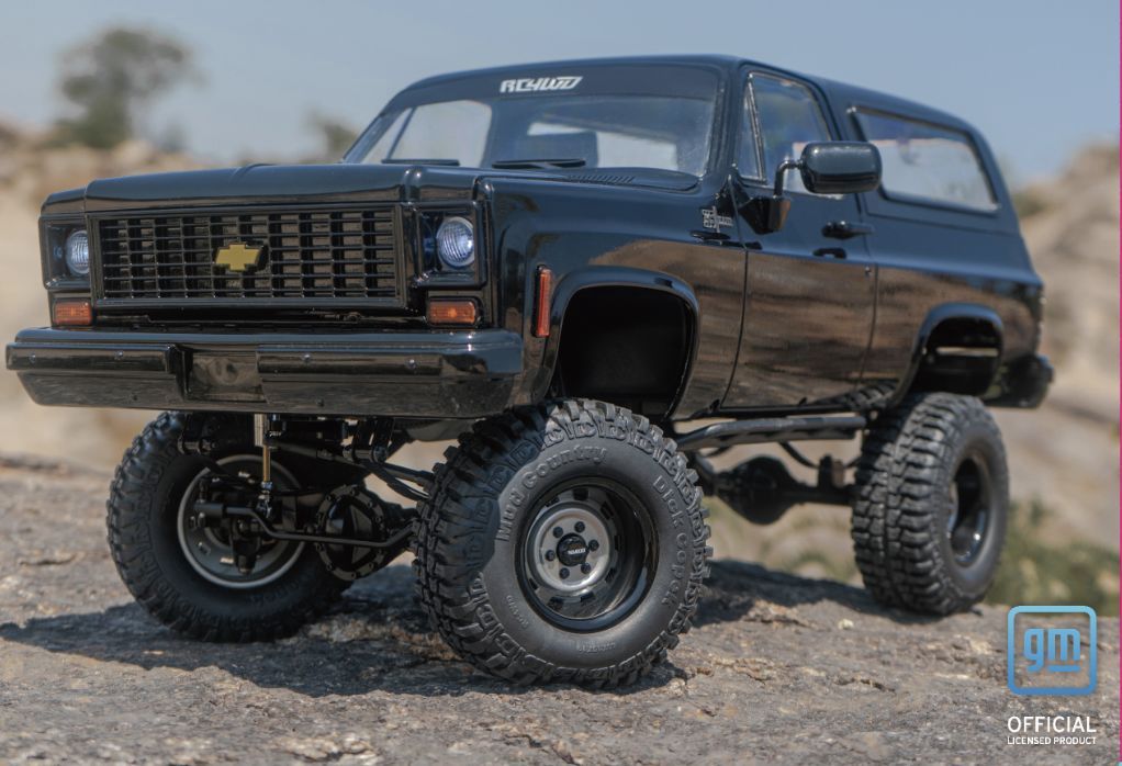 Trail Finder 2 RTR w/Chevrolet Blazer (Midnight Edition)
