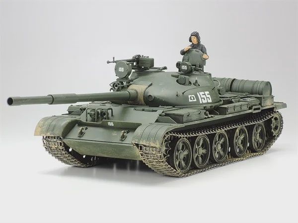 1/35 Russian T-62A Tank