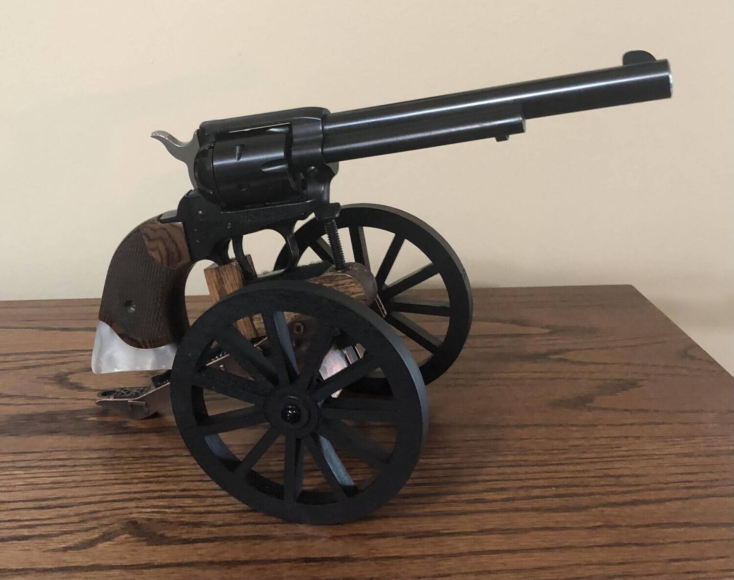 Heritage Rough Rider Single Wheel Cannon Stand