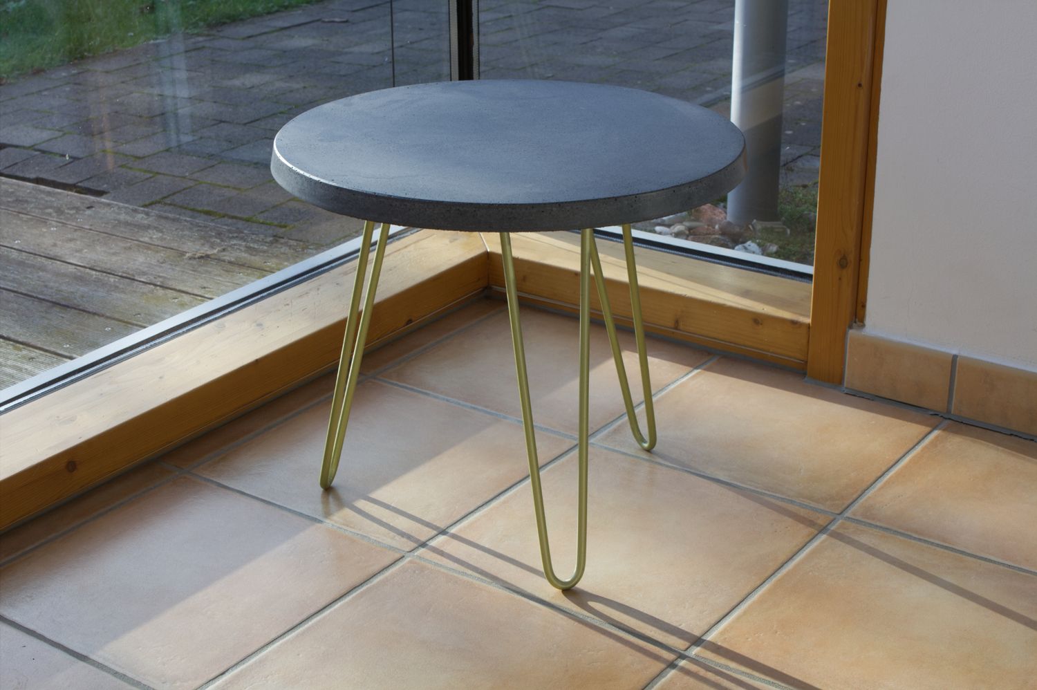 Beton Lounge Tisch, anthrazit geschliffen