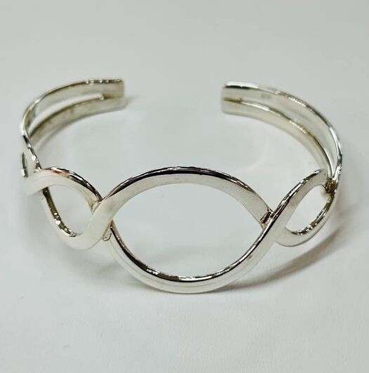 Sterling Silver Round Waves Cuff Bracelet BB1003