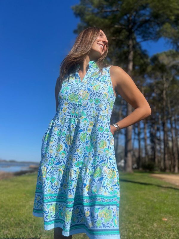 Laison Sleeveless Tiered Dress