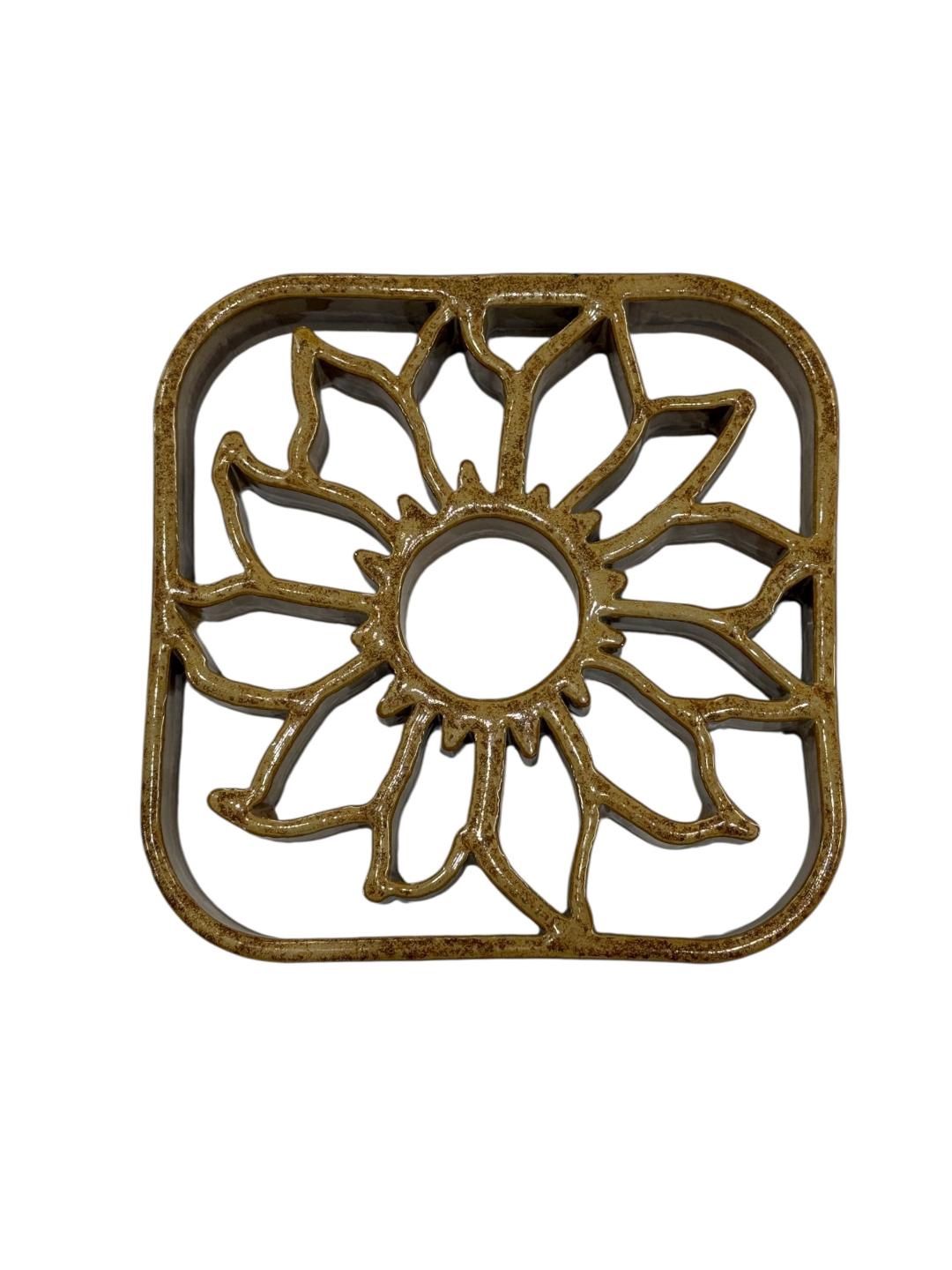 Sunflower Trivet, Attribute: AMBER