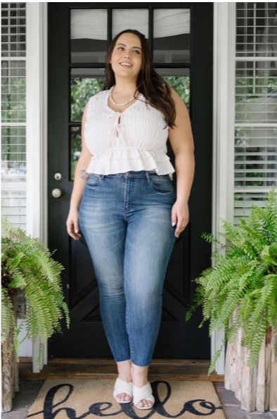 Chase High-Rise Raw Hem Relaxed Fit Jeans-Plus