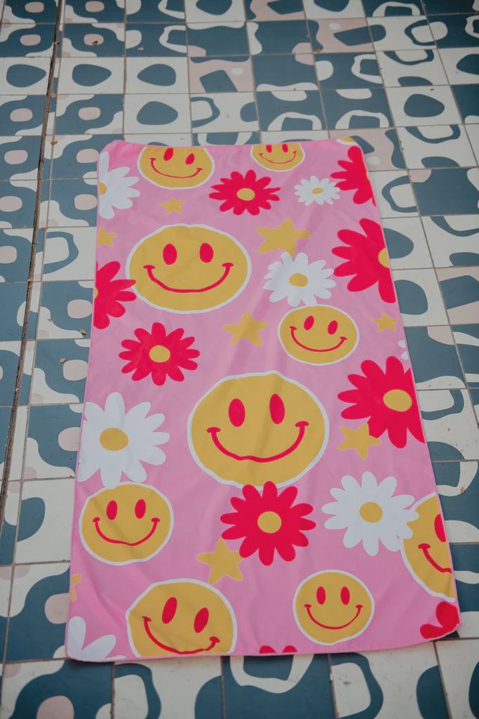 Reversible Quick Dry Pool Towel, Colour: RED FLWR