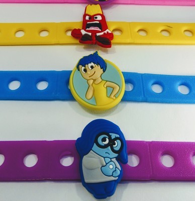 Bracciali Inside Out personaggi regali fine festa compleanno
