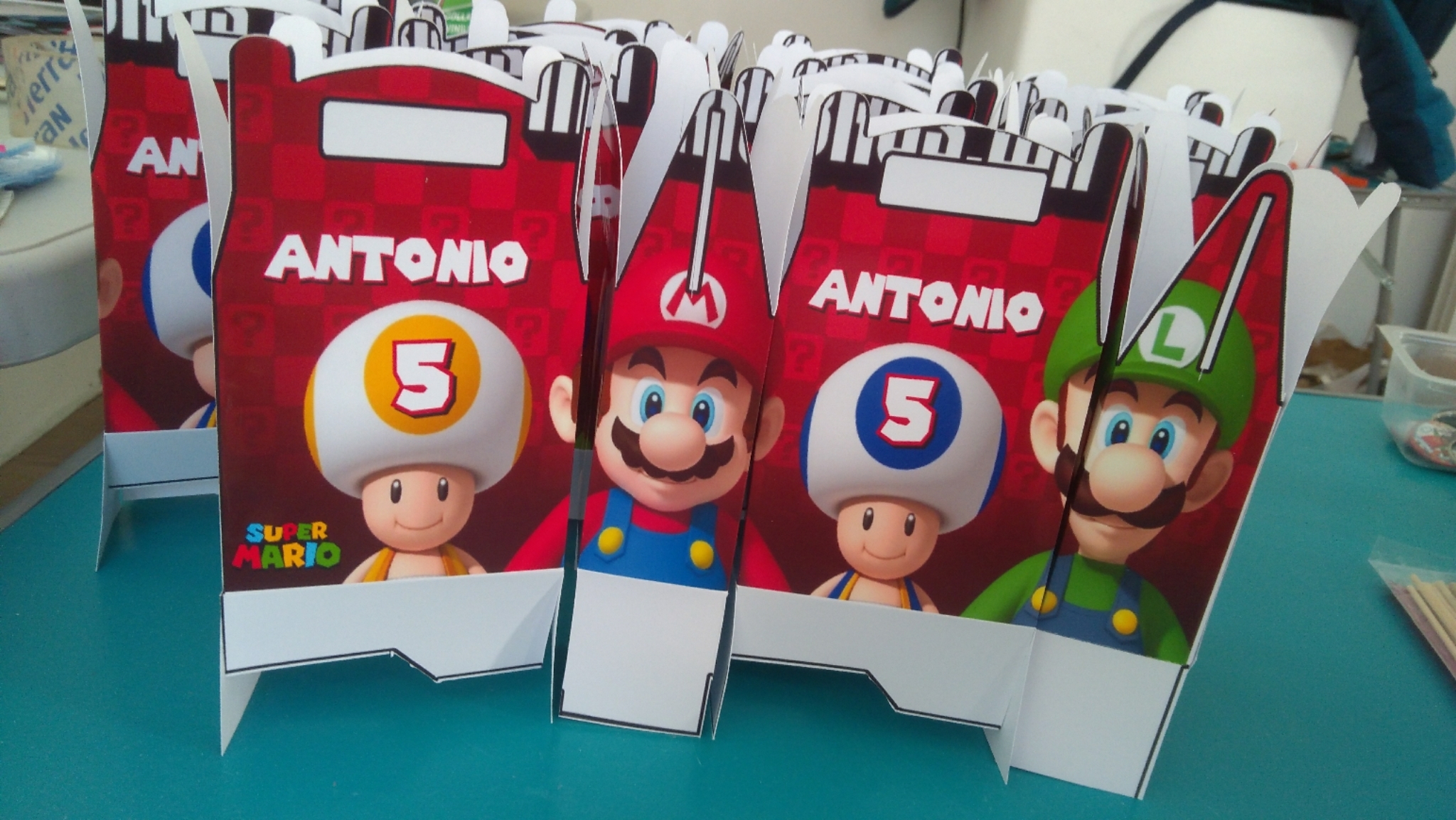 1 Scatola Super Mario porta regalo Gadget confetti