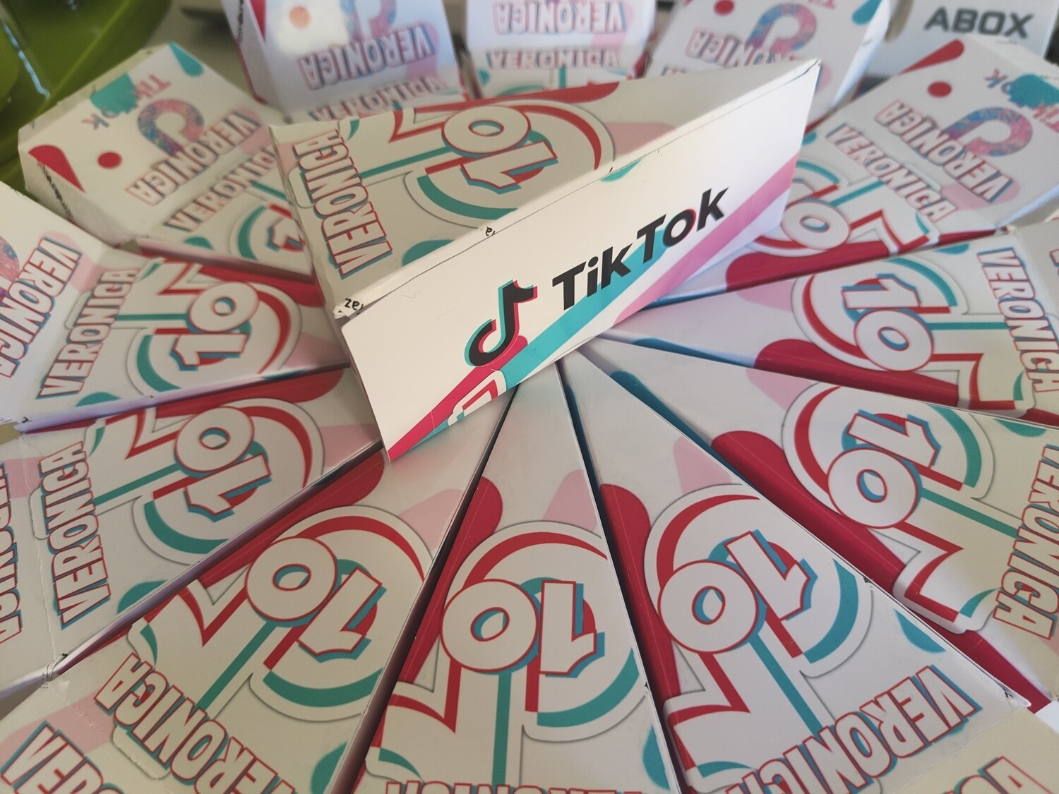 12 scatoline gadget caramelle bomboniere forma fetta di torta scenografica tik tok