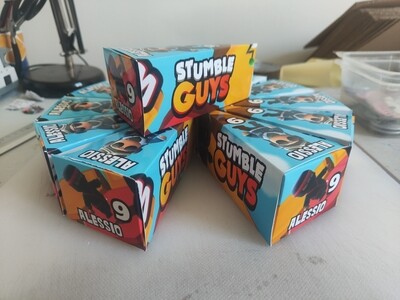 12 scatoline gadget caramelle bomboniere forma fetta di torta scenografica stumble guys