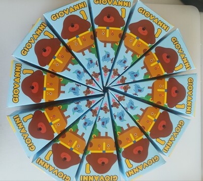 12 fette scatoline torta scenografica Hey Duggee