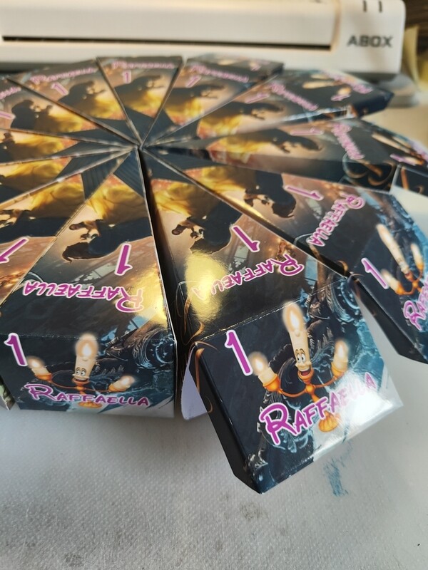 Scatoline fetta di torta scenografica Bella e la bestia