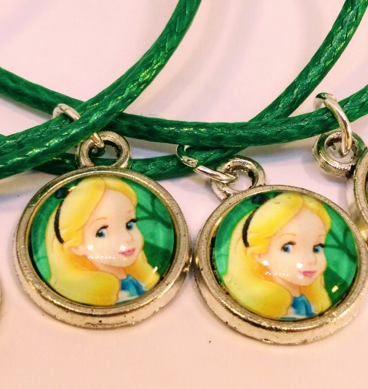 Collane a tema ciondolo cabochon alice nel paese delle meraviglie