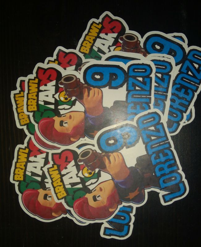 Adesivi sagomati Brawl Stars personalizzati