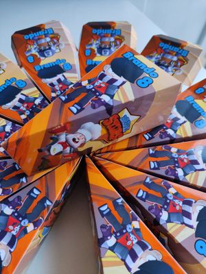 scatoline fette torta scenografica centro tavola porta confetti regalini personalizzati fine festa compleanno brawl stars