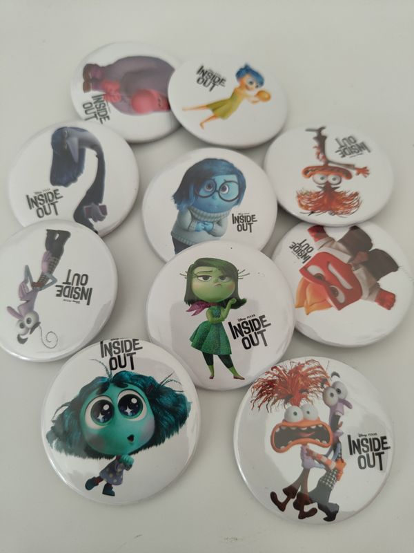 spille zaino scuola magneti frigo  inside out personalizzati gadget regalini fine festa compleanno