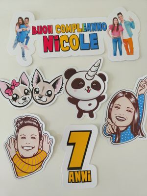 sagome in cartoncino grandi topper cake personalizza torta kit festa compleanno me contro te