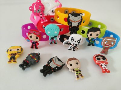10 Bracciali in gomma personaggi 2D Fortnite regali fine festa