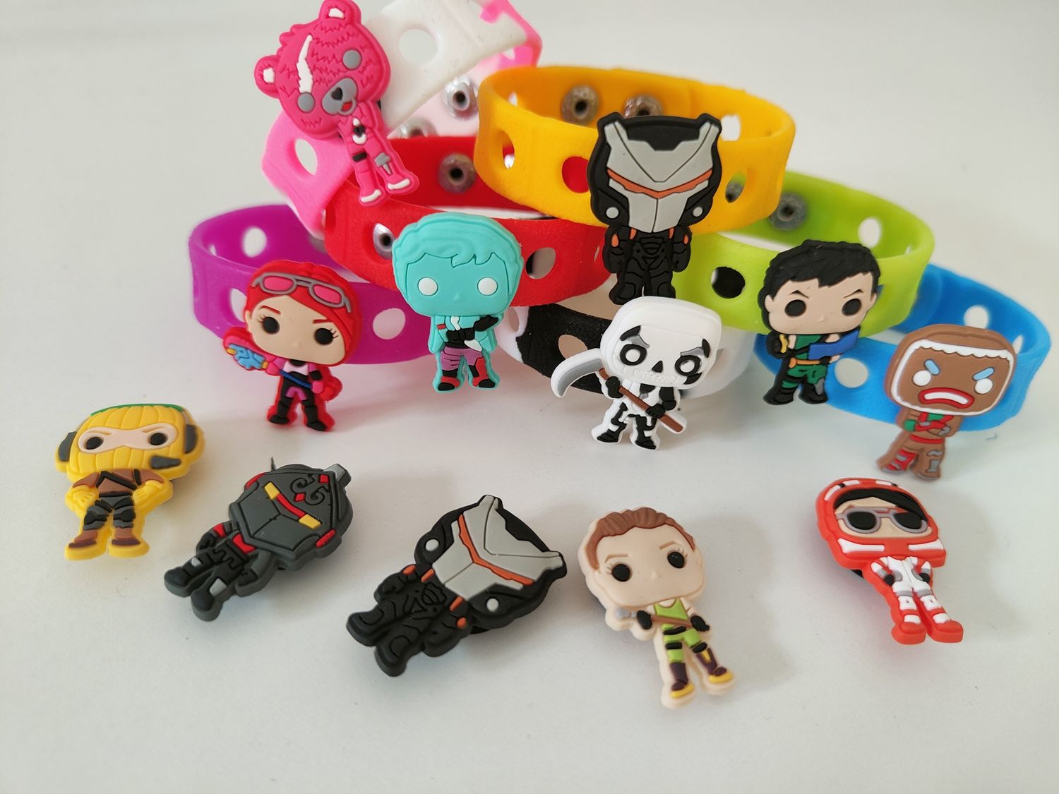 10 Bracciali in gomma personaggi 2D Fortnite regali fine festa