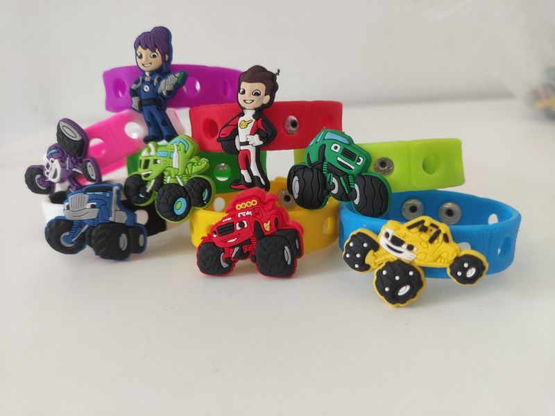 10 Bracciali in gomma personaggi 2D Blaze regali fine festa