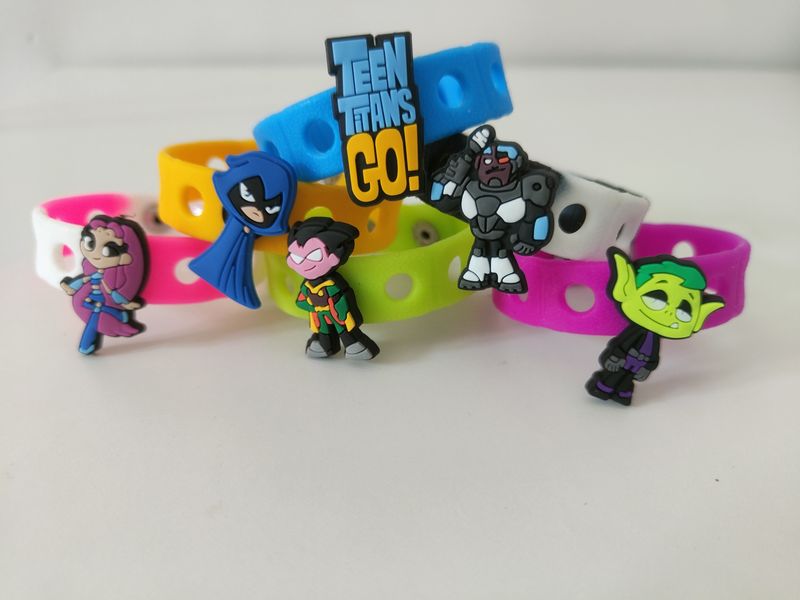 10 Bracciali in gomma personaggi 2D Teen Titans Go regali fine festa