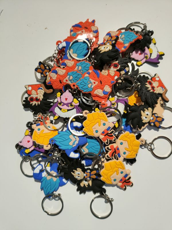 10 portachiavi zaino scuola Dragon Ball in PVC regalini fine festa