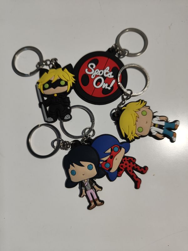 10 portachiavi zaino scuola Miraculous in PVC regalini fine festa