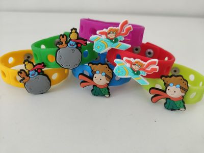 10 Bracciali in gomma personaggi 2D piccolo principe regali fine festa