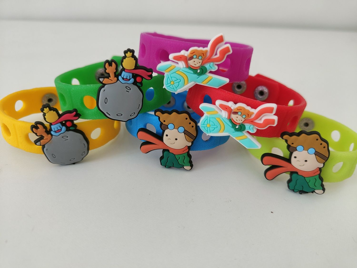 10 Bracciali in gomma personaggi 2D piccolo principe regali fine festa