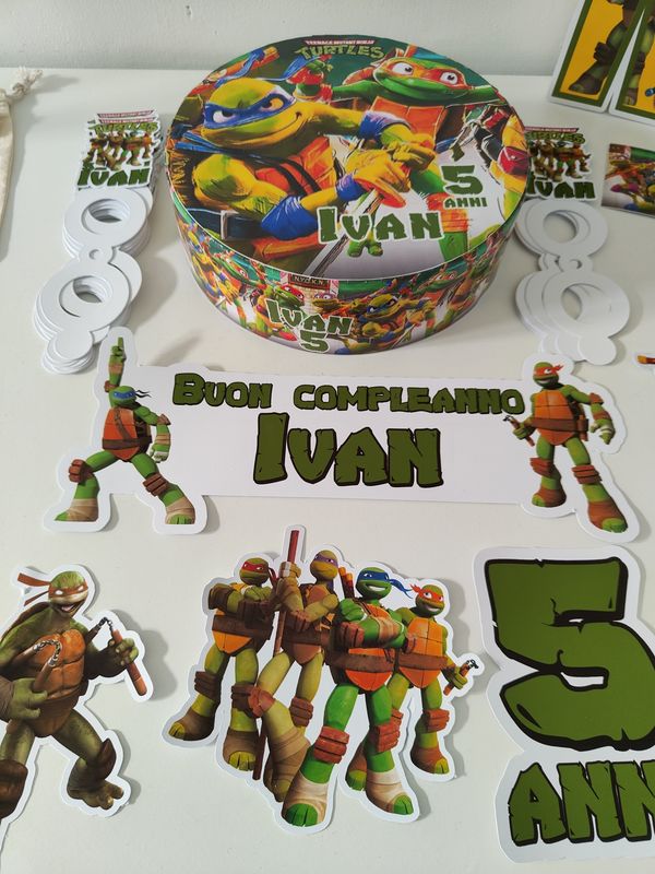 Torta finta Chupa Chups Tartarughe Ninja Turtle polistirolo scenografica personalizzata