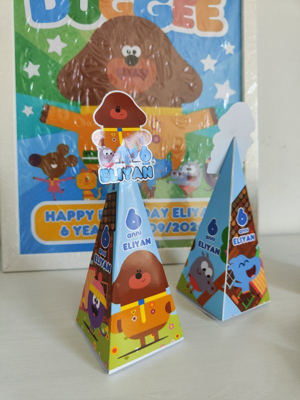 Scatolina piramide Hey Duggee personalizza porta regalo confetti