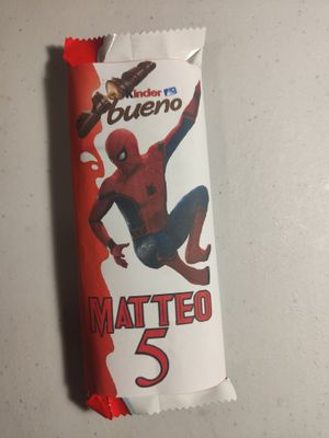 20 Incarti Kinder Bueno personalizza addobbi festa compleanno