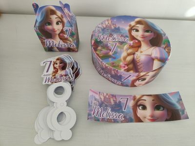 Torta finta Chupa Chups Rapunzel polistirolo personalizzata