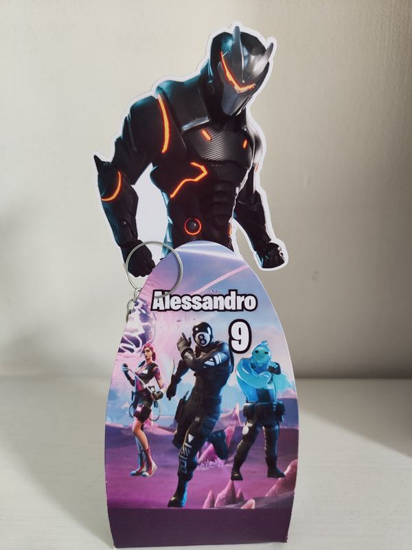 1 Scatolina Ovetto Kinder Fortnite personalizza regali festa