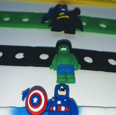 âŹ1,19 - 10 bracciali Lego Batman personaggi in 3D