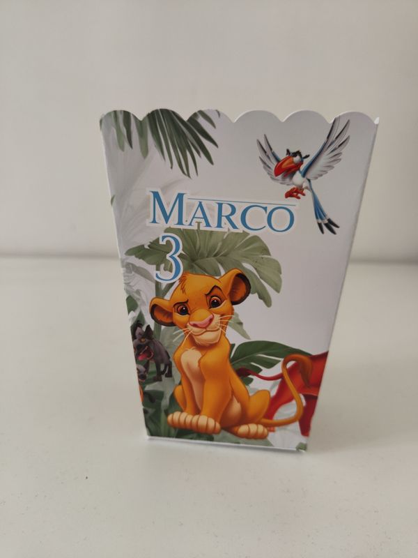 1 scatolina Popcorn Simba re leone personalizza allestimento tavolo festa 1 scatolina Popcorn Simba re leone personalizza allestimento tavolo festa