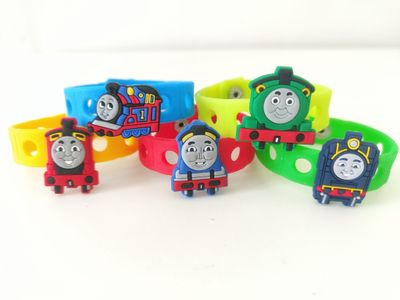 10 Bracciali in gomma personaggi 2D Trenino Thomas regali fine festa