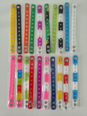 10 Bracciali in gomma personaggi 2D Monster High regali fine festa