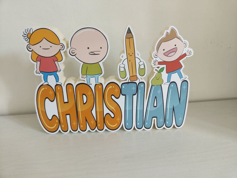 Sagoma scritta nome polistirolo a tema Pera Toons personalizzata