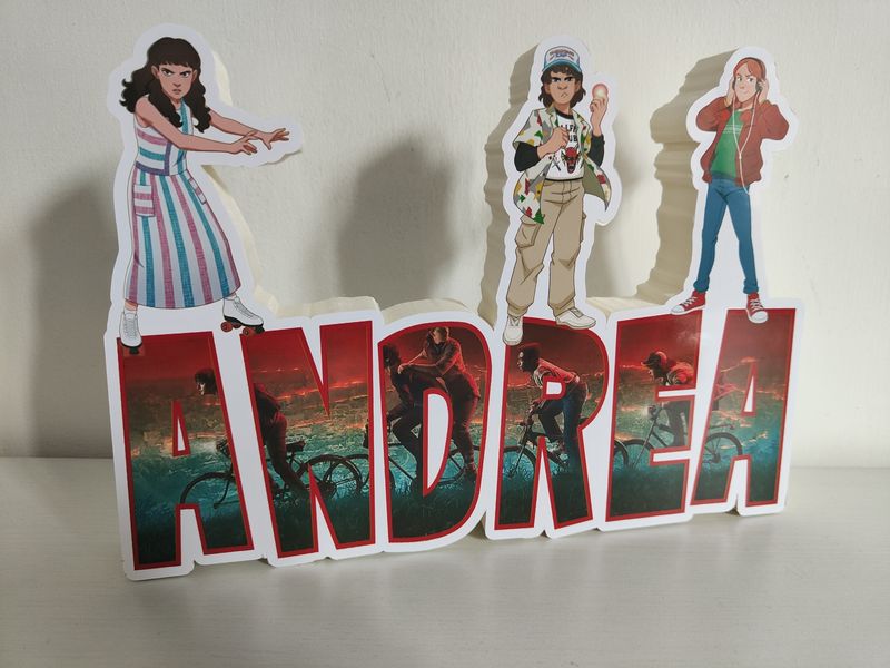 Sagoma scritta nome polistirolo a tema Stranger Things personalizzata