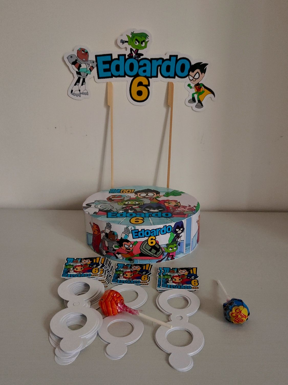 Torta Chupa Chups Teen Titans Go polistirolo personalizzata