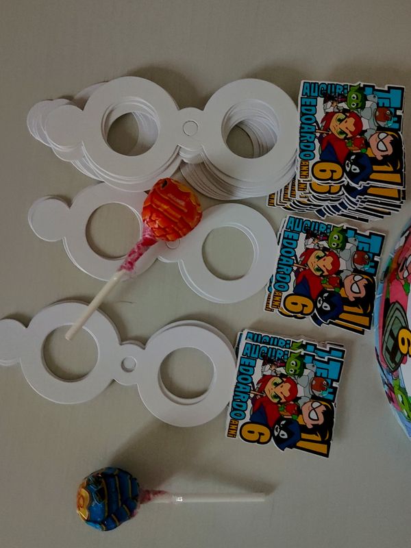 Torta Chupa Chups Teen Titans Go polistirolo personalizzata