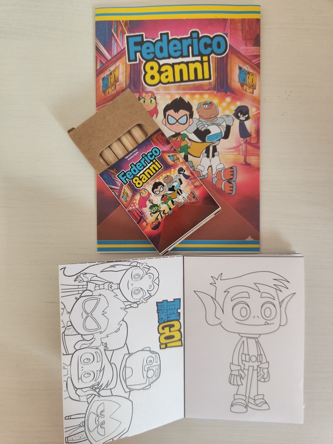 10 set matite colori + 10 libricini da colorare Teen Titans Go