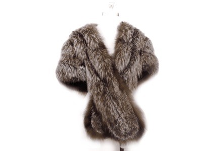 Vintage Luxurious Fox Fur Wrap 70 Inch Hollywood Glam Fur Caplet
