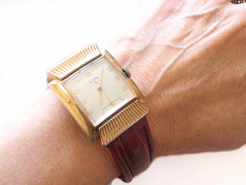 Elgin Fancy Watch Textured Hooded Lugs 10k Rolled Gold