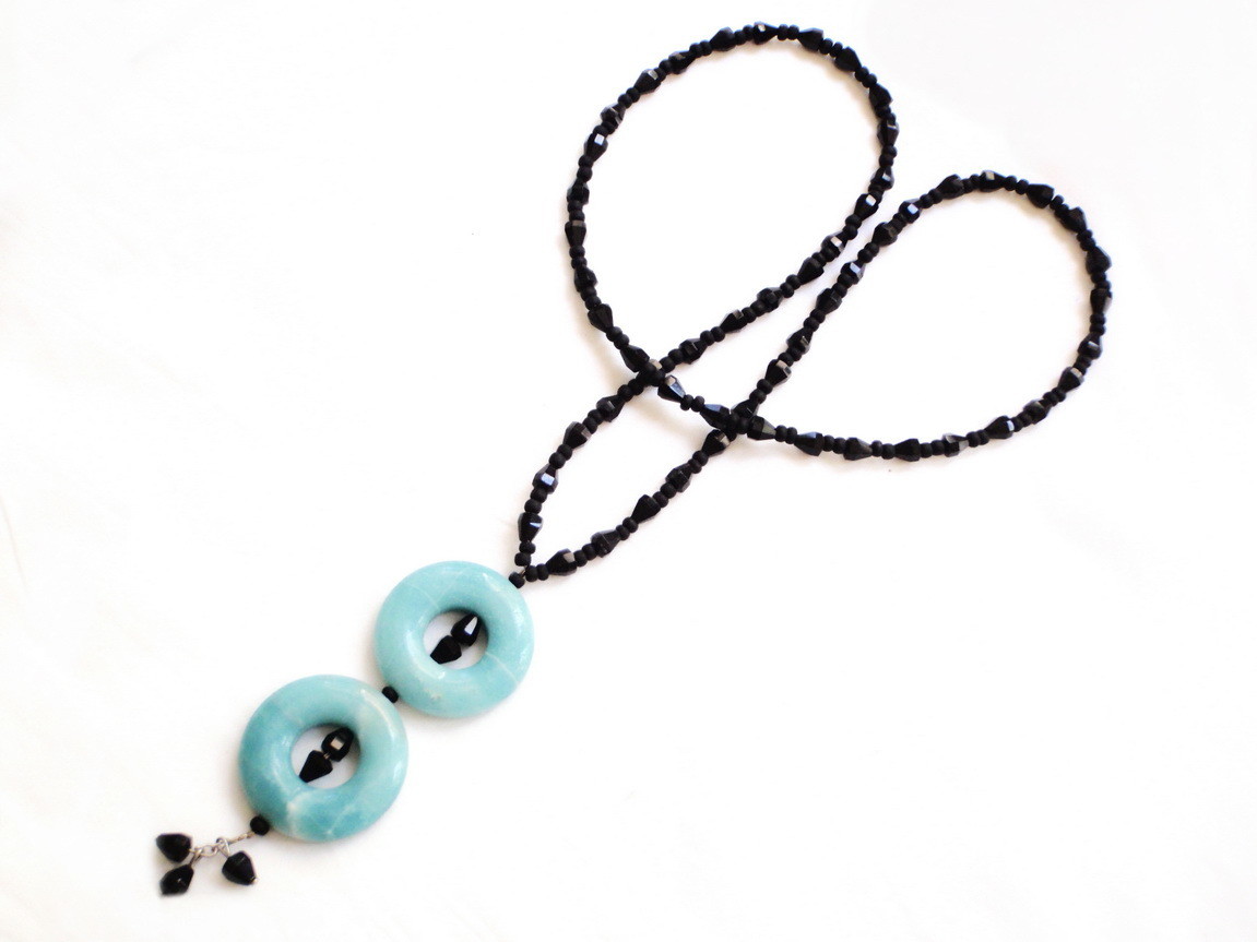 Artisan 1980s Aventurine Gemstones Jet Beads Necklace Designer Piece
