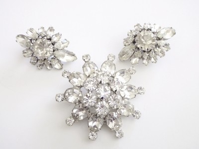 Signed WEISS Star Brooch with Earrings