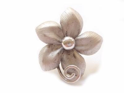 Bond Boyd Mid Century Silver Flower Earrings